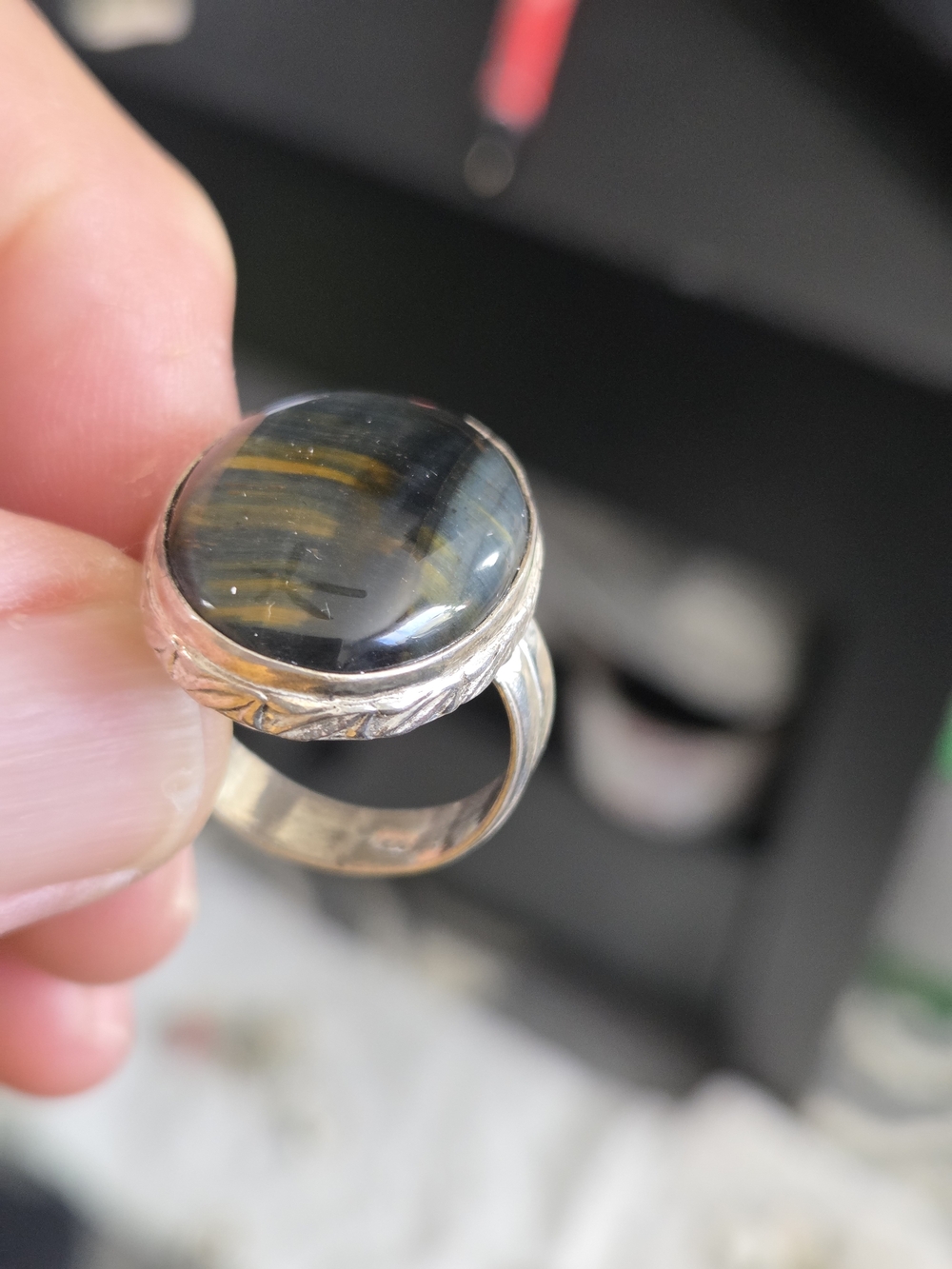 925 Sterling Silver Size 9. Tiger Eye Cabochon Ring in Blue and Gold
